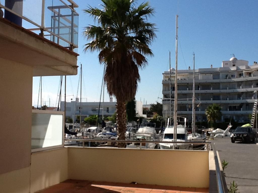 RVHotels Port Canigó Roses Quarto foto