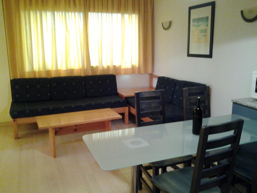 RVHotels Port Canigó Roses Quarto foto